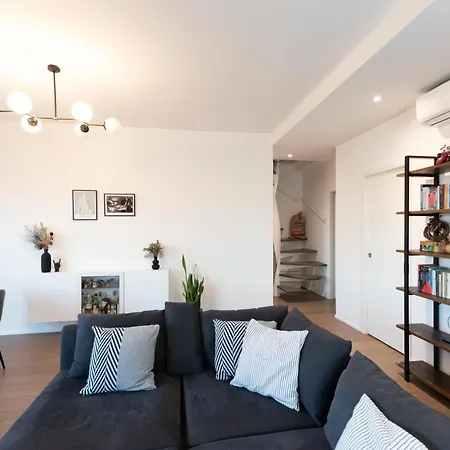 Apartmán Luxury With Terrace - Napoli 35 *