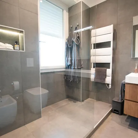 Luxury With Terrace - Napoli 35 Milán