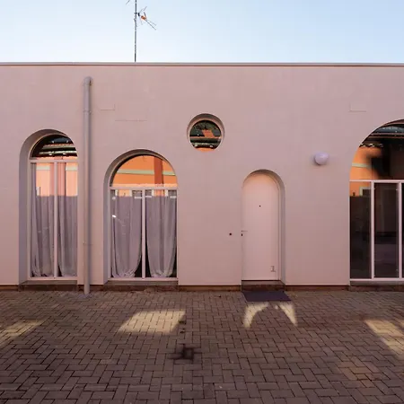 Apartament - 800 M Far From Lancetti Station