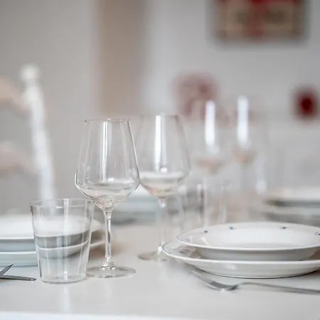 Loft Chic In Isola - Silenzioso E Ben Collegato Apartamento *