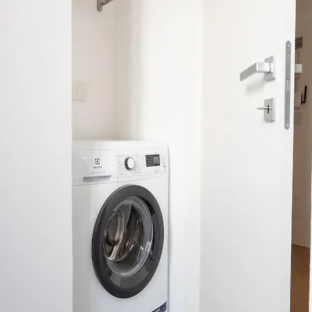 The Rent - Two-bedroom In Navigli Area *