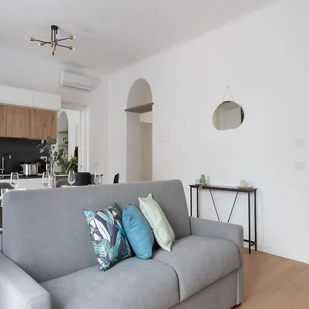 The Rent - Two-bedroom In Navigli Area Apartment *