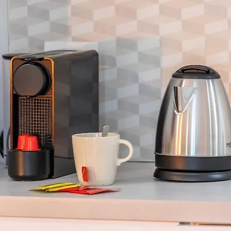 Appartamento Central Station & Shuttle Airport Stop 2' Walk