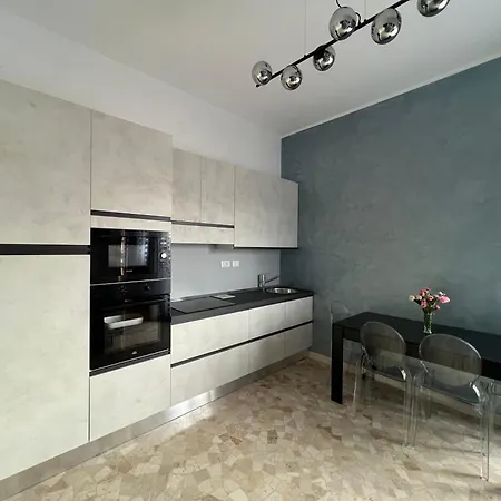 Confortevole Zona Bocconi-porta Romana מילאנו