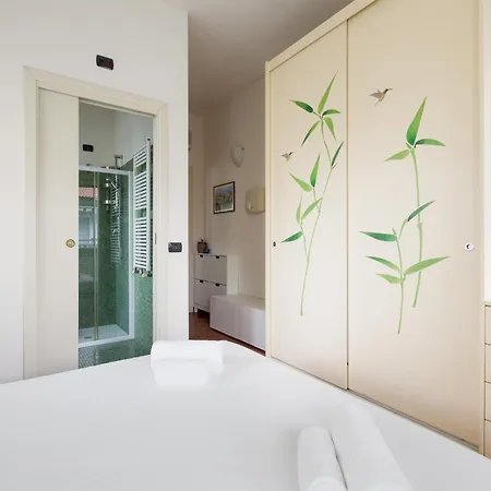 Bright & Comfy With Parking