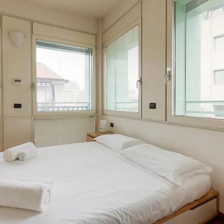 Bright & Comfy With Parking Appartamento *