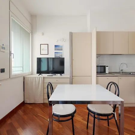 Apartamento Bright & Comfy With Parking Milán