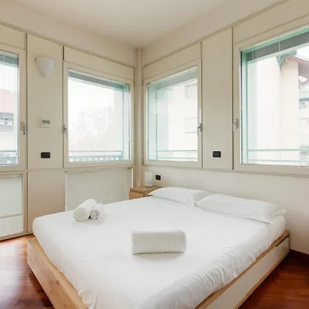 Bright & Comfy With Parking Milano