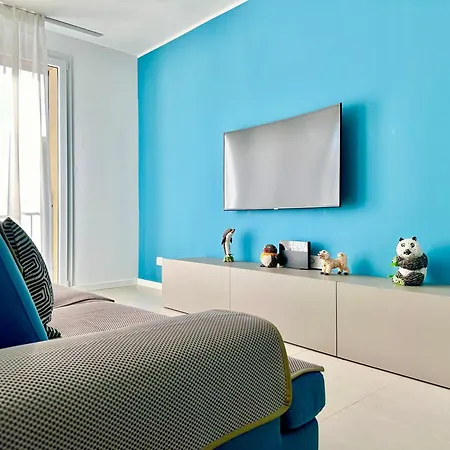 Casa Bianca - Metro E Stazione Sotto Casa Bed & Breakfast Milan