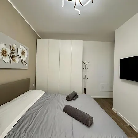 Bed & Breakfast Casa Bianca - Metro E Stazione Sotto Casa Milan