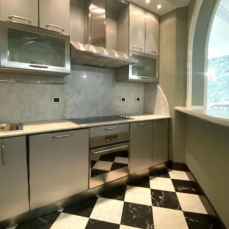 Penthouse Stefini 2 * Milan