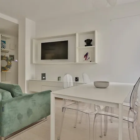 شقة Joivy Splendid Flat Near The Duomo