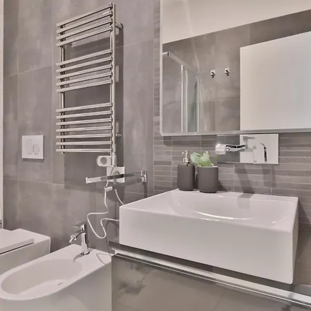 Joivy Splendid Flat Near The Duomo شقة *