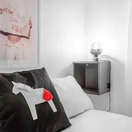 Vals6 - Glam In The Center Of - Milánó