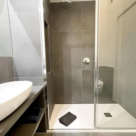 Charlotte House Center 米兰