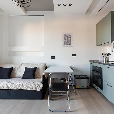 Guesthost - Renovated Apts Daire *