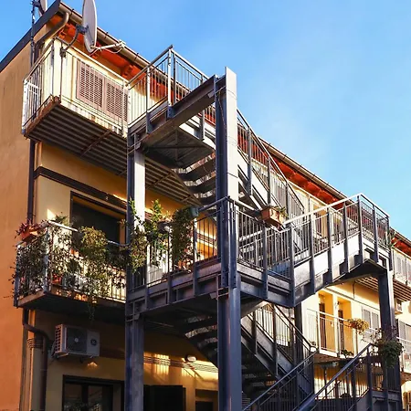 Primopiano - Comune Antico Apartman *