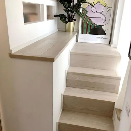 Daire Beautiful Design Flat With Park View, Next To Metro *