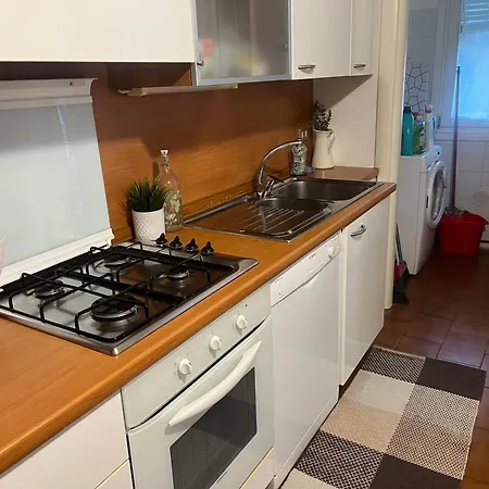 Porta Venezia Apartment *