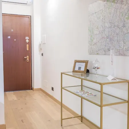 !subway To Duomo! Modern Loft With Ac And Free Wifi 아파트