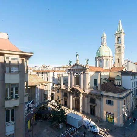 Duomo Dietro L'angolo Apartmán Milán