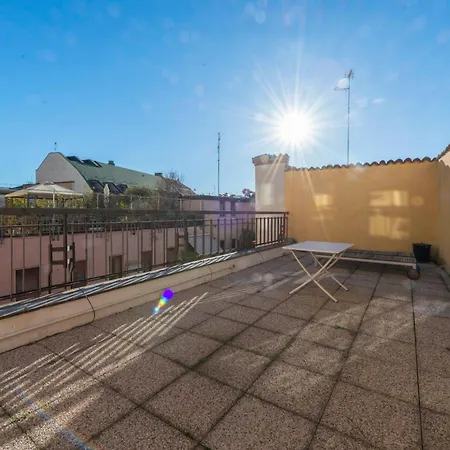 Duomo Dietro L'angolo Milán