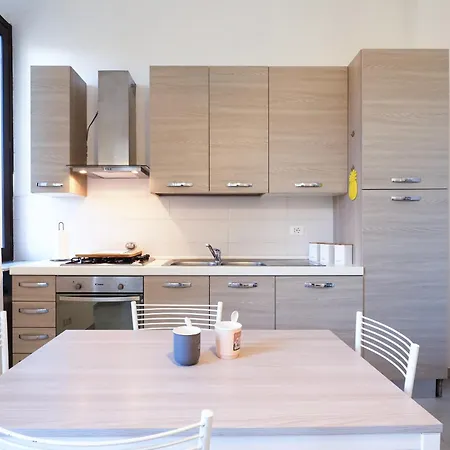 Contempora - Bilocale Piazza Grandi, 3 Apartamento Milán