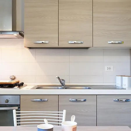 Contempora - Bilocale Piazza Grandi, 3 Milán