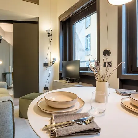 Exclusive Retreat Few Steps From Duomo - 8 Apartment *