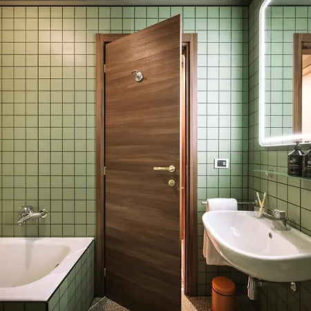 Max Brown Missori, Part Of Sircle Collection 4*