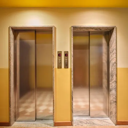 Max Brown Missori, Part Of Sircle Collection