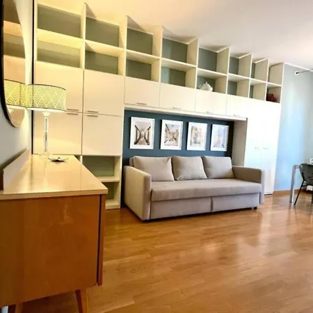 Maison Bleue- Romantic Flat,apt Near M1 -duomo 2 Fermate -centro * Milan