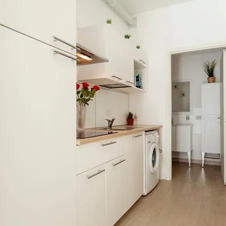 The Tropical Place * Milano