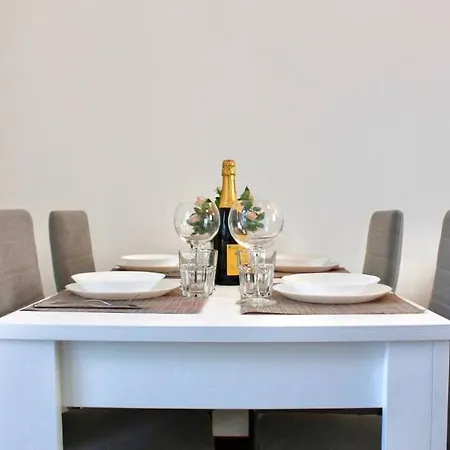 15 Minuti Dal Duomo- Metro-design Daire *