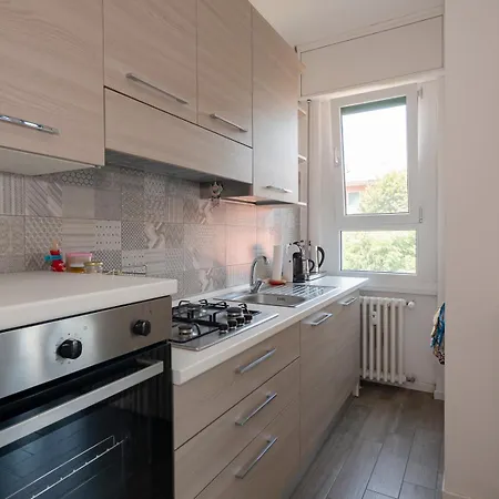 Raffinato Ed Elegante Bilocale - Lorenteggio Metropolitana M4 Apartamento