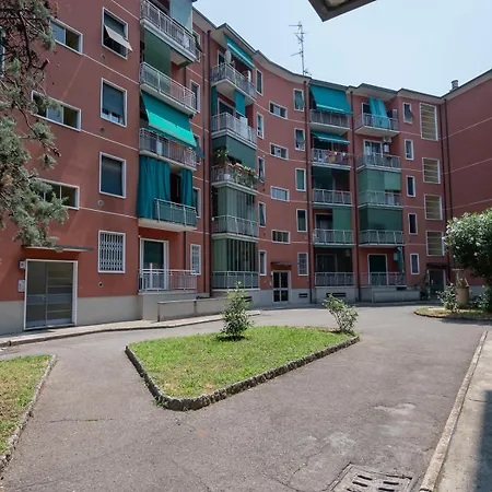 Raffinato Ed Elegante Bilocale - Lorenteggio Metropolitana M4 *