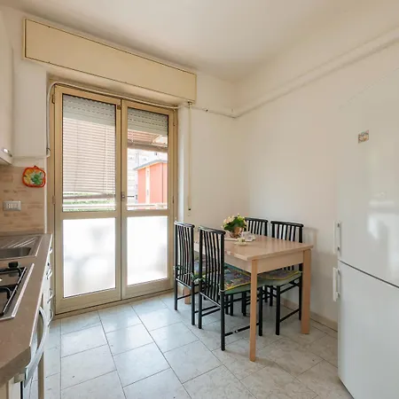 Apartamento Ampio E Luminoso Appartamento, Posto Auto Gratuito - Quarenghi Milán