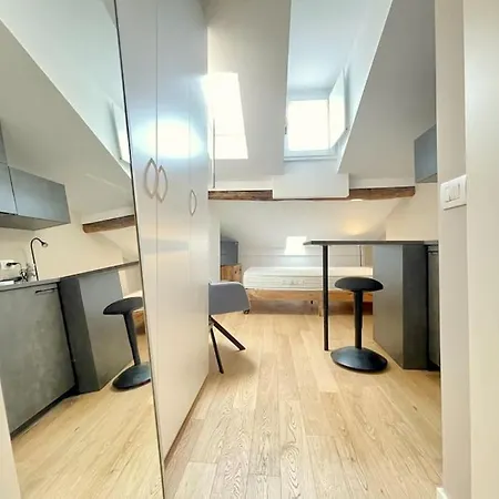 Nido D'amore - Queen Of Hearts' Nest