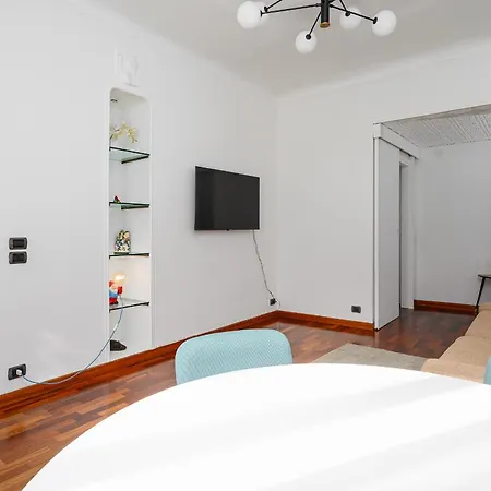 Porta Venezia Charme Apartment *