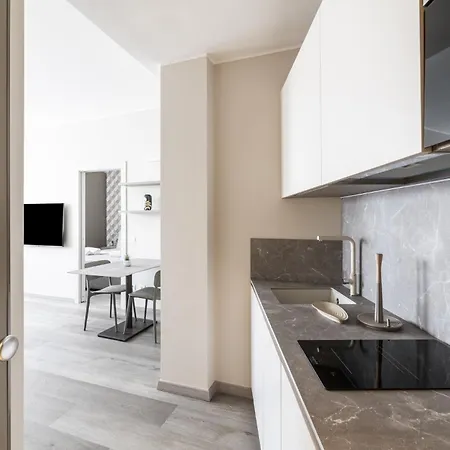 Apartment Easylife - - Pantano 2 Venus - Duomo Milan