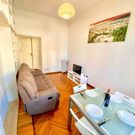 In Centro10 Minuti Dal Duomo Daire *