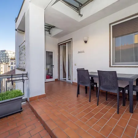 Flat In Center With Terrace, Near Garibaldi Fs * Milan