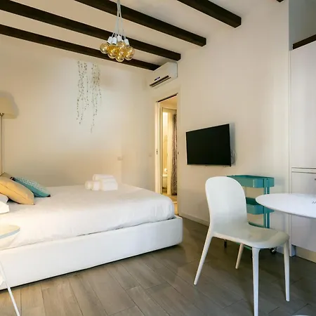 S Agostino - Porta Genova * Milaan