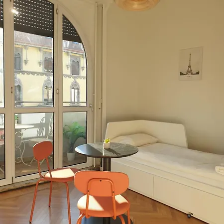 Elegante Monolocale - Pecchio 1930 *