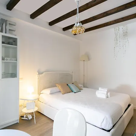 S Agostino - Porta Genova Appartement Milaan