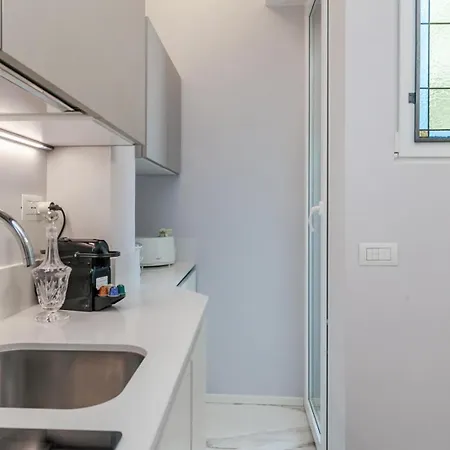 Butterfly Gate Apartamento Milão