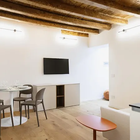 Easylife - Esclusivo Con Terrazzo A P.ta Venezia Milan