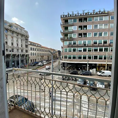 Your Downtown In Apartman Milánó
