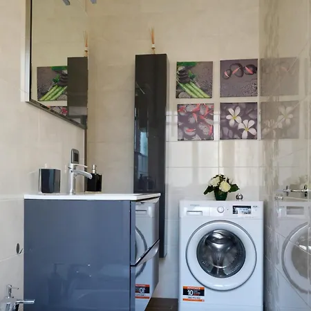 Wissam's Red Kitchen 아파트