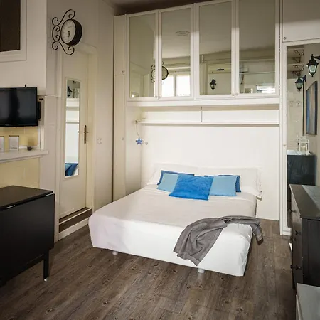 Accomodo Mim29 Monolocale Porta Garibaldi * Milan